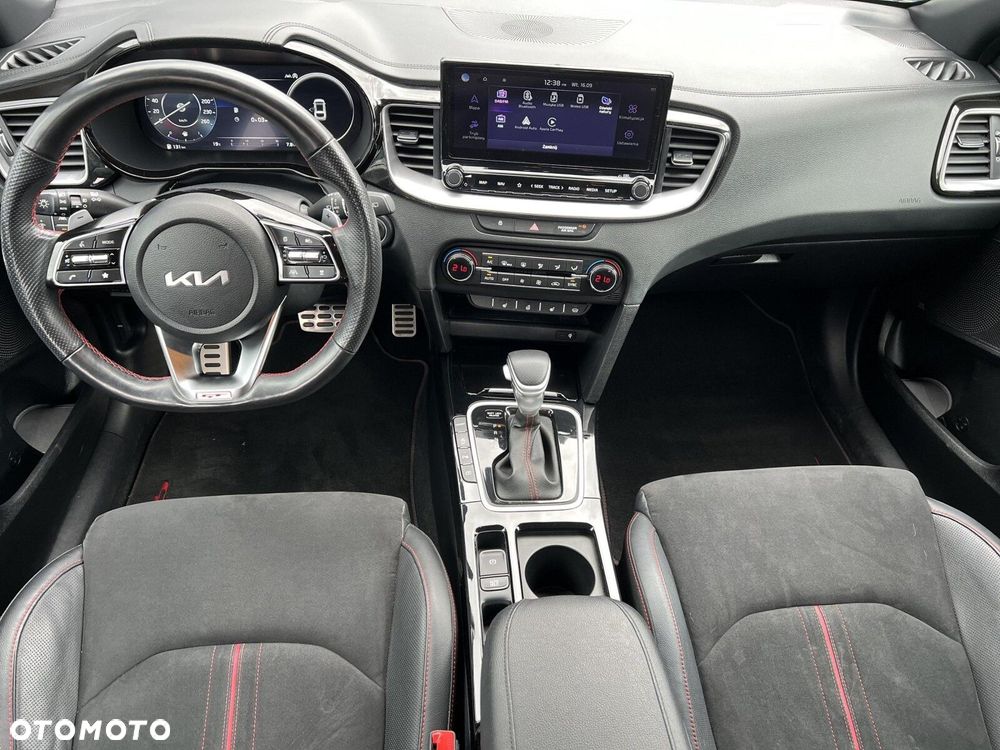 Kia ProCeed - 8