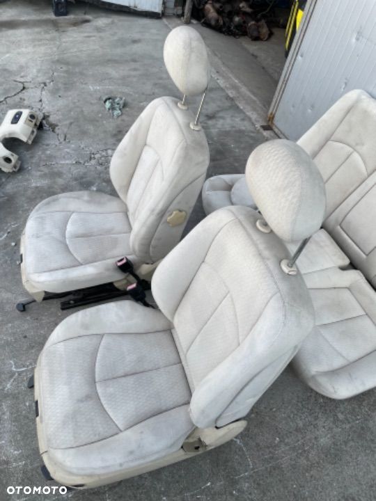 mercedes e 211 lift fotel kanapa bezowa beż fotele jasne - 2