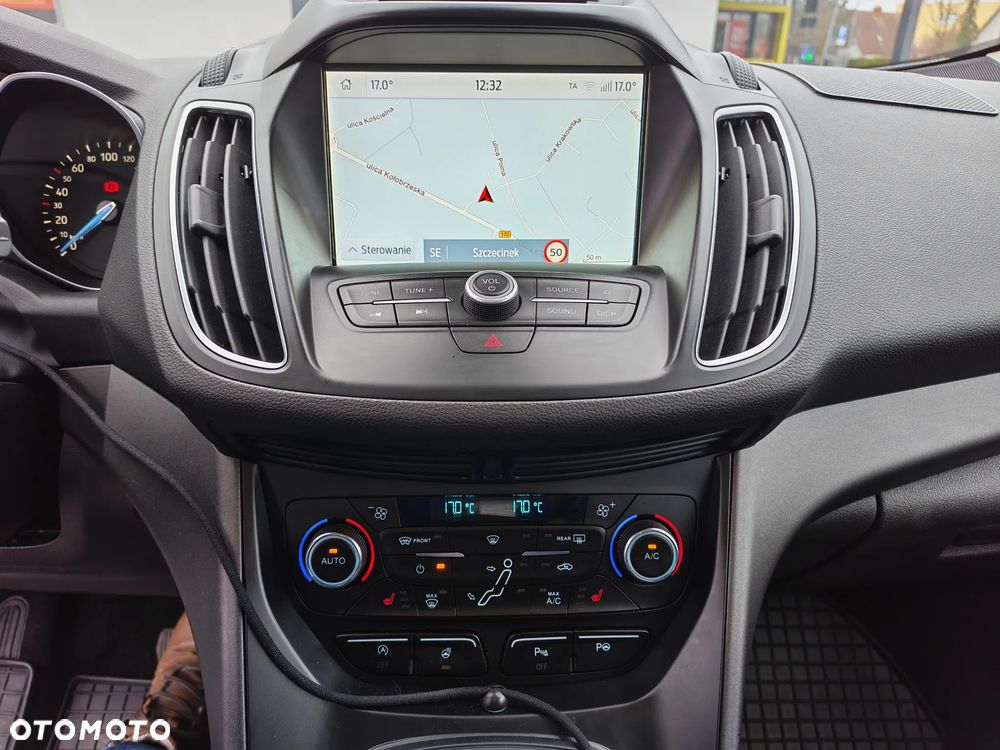 Ford Grand C-MAX - 11