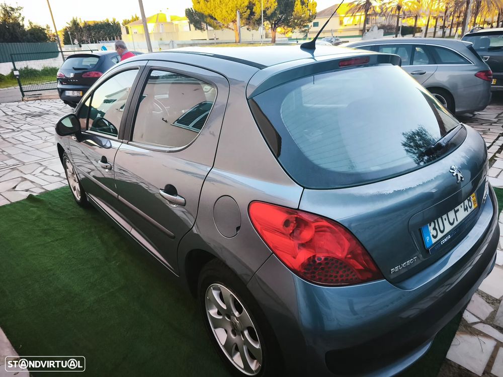 Peugeot 207 1.4 HDi Premium - 25