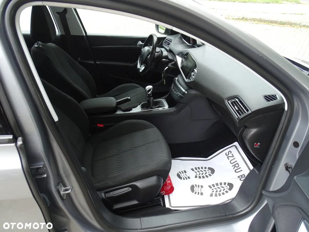 Peugeot 308 1.6 BlueHDi Active S&S - 10