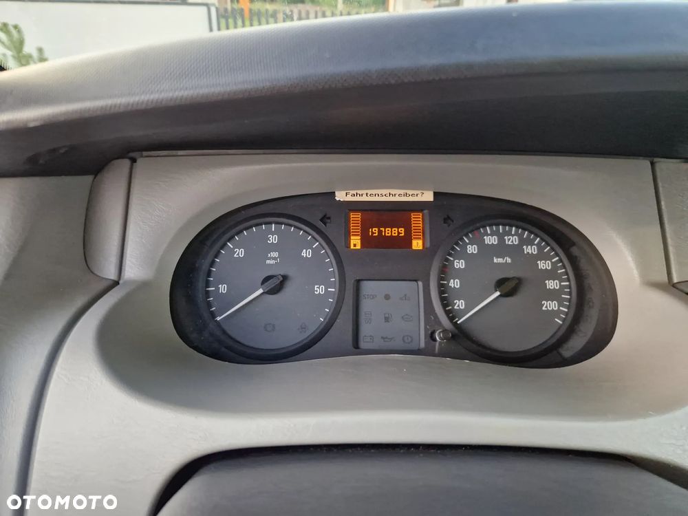 Opel Vivaro L1H1 2.7t - 9