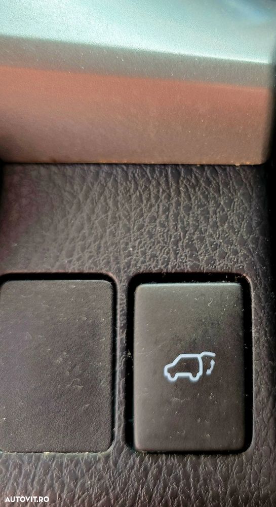 Toyota RAV4 - 26