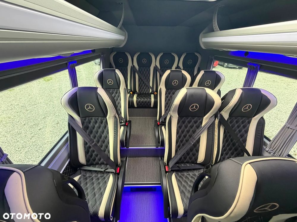 Mercedes-Benz Sprinter 519 - 30