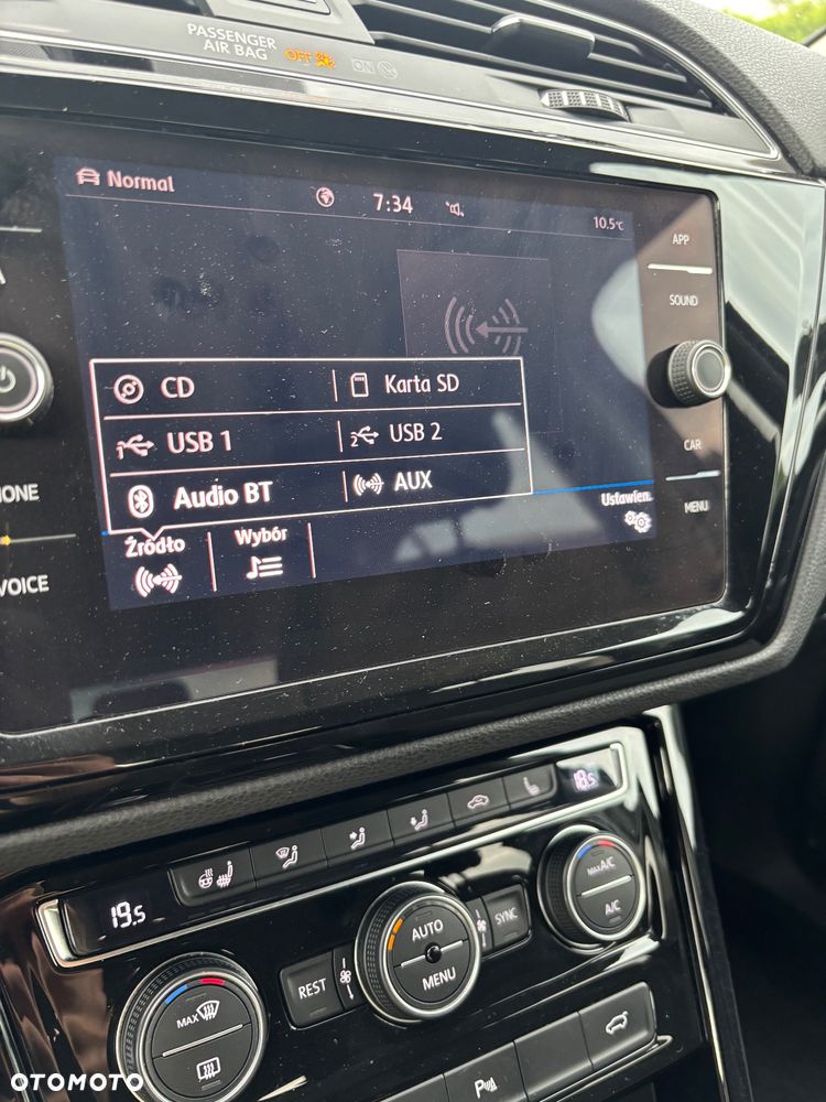 Volkswagen Touran 2.0 TDI SCR DSG Highline - 24