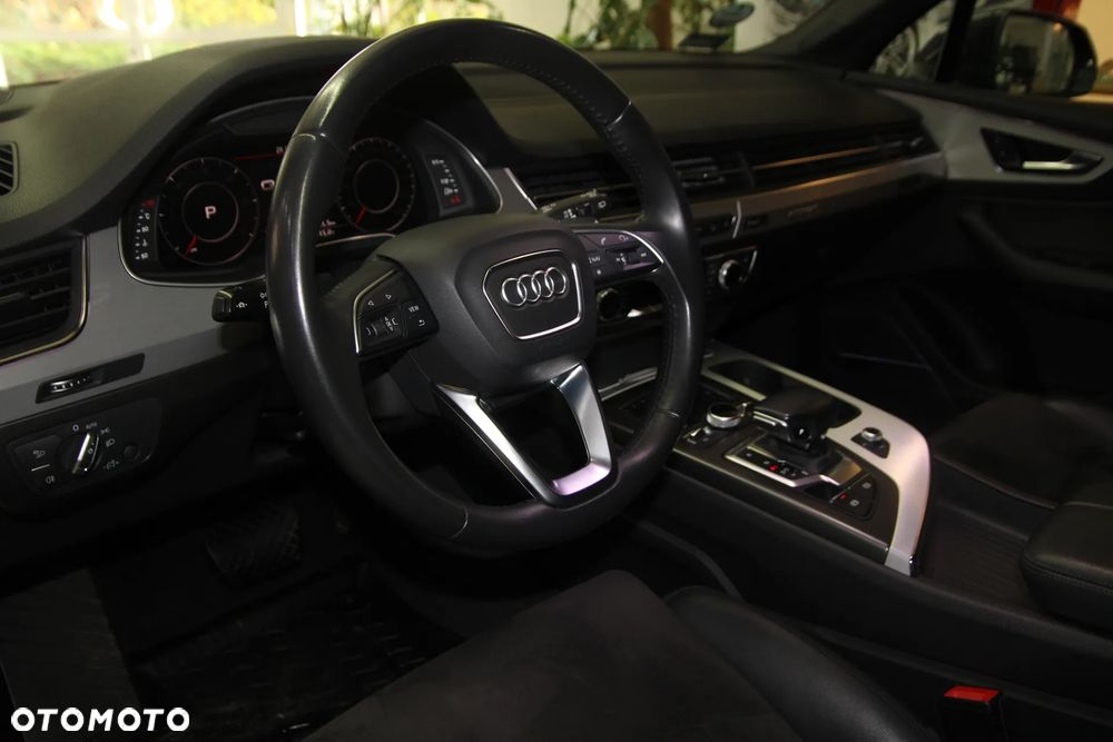 Audi Q7 - 16