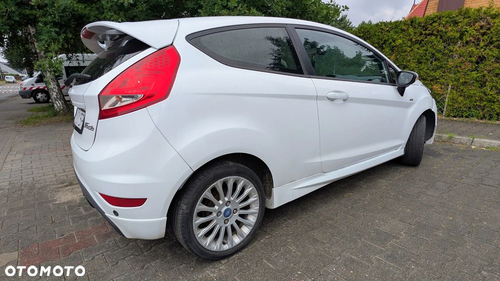 Ford Fiesta 1.4 TDCI Futura - 6