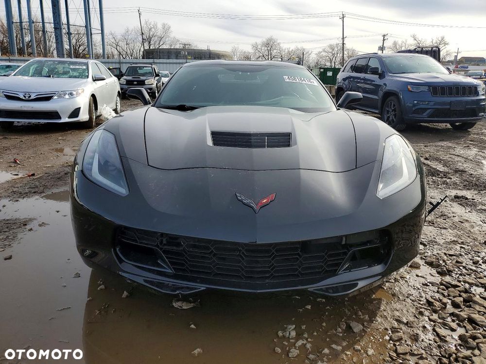 Chevrolet Corvette - 2