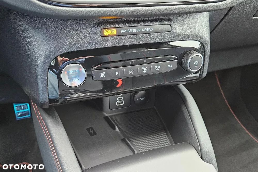 Ford Kuga 2.5 Duratec FHEV ST-LINE X - 10