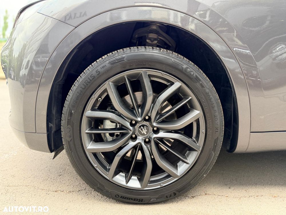Maserati Levante - 11