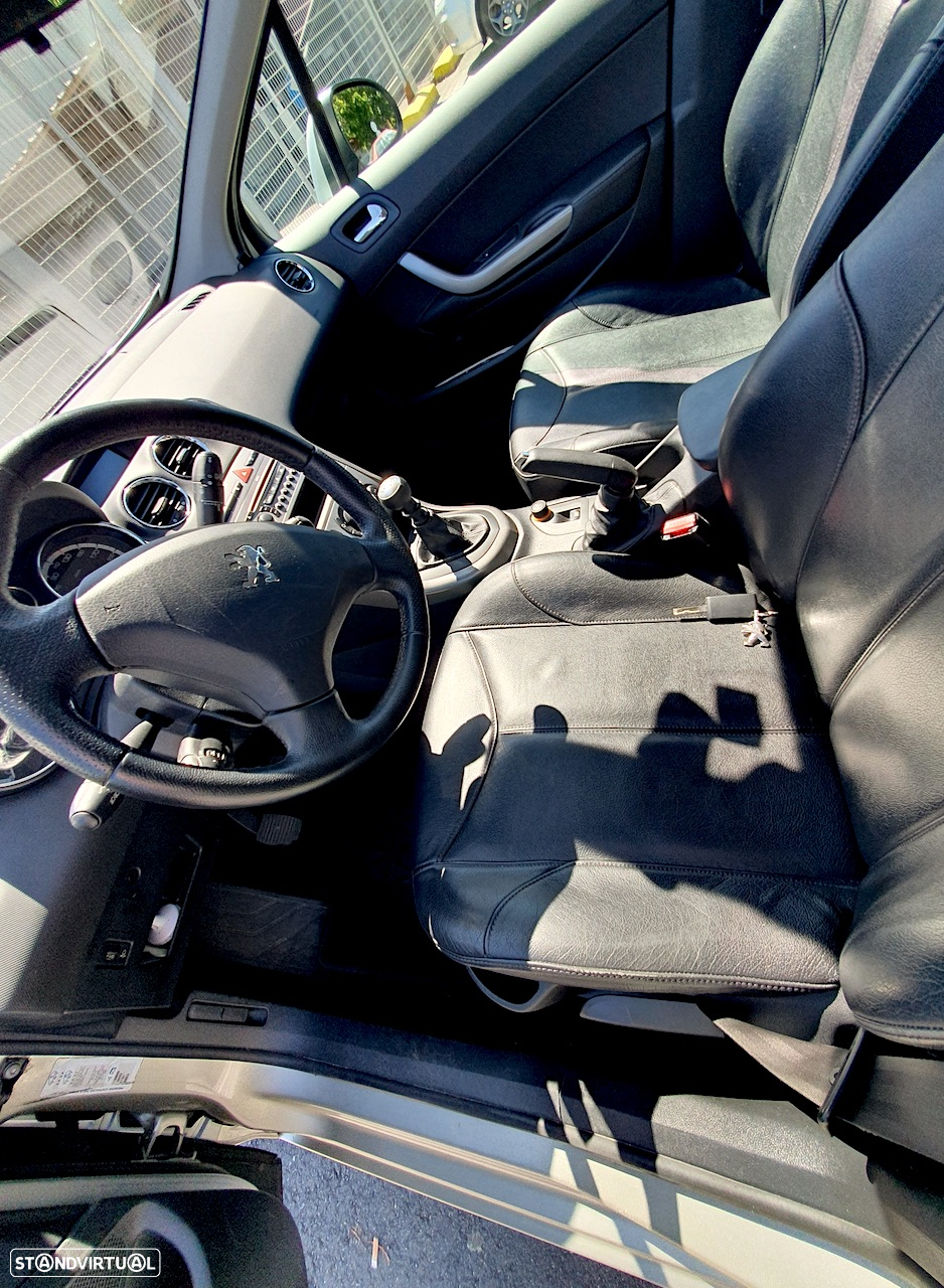 Peugeot 308 SW - 15