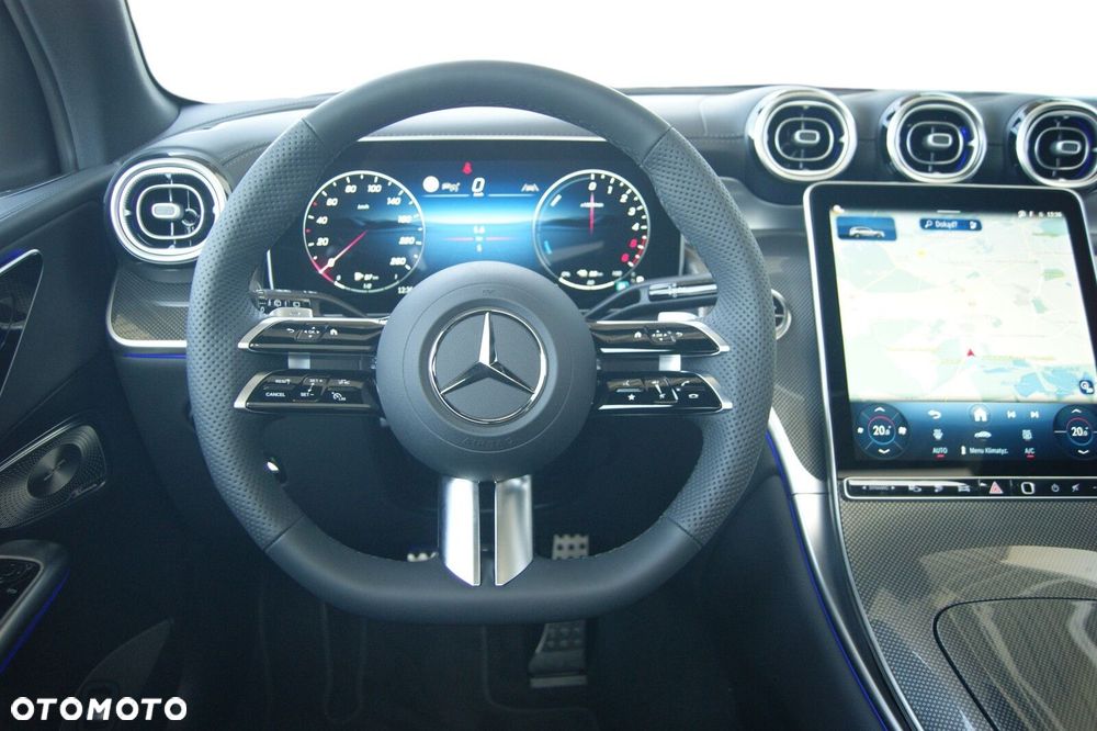 Mercedes-Benz GLC - 11