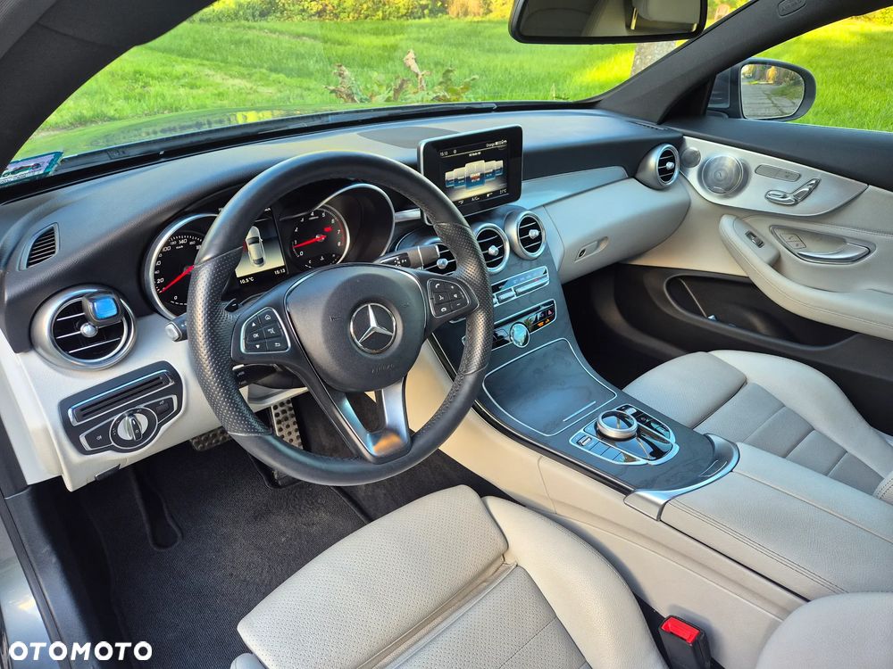 Mercedes-Benz Klasa C 300 9G-TRONIC AMG Line - 21