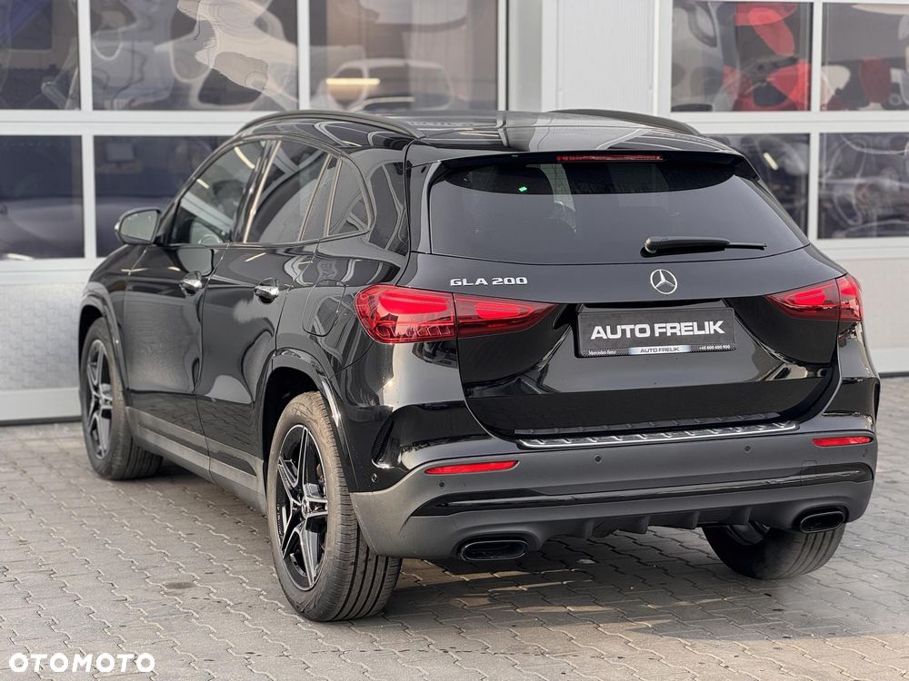 Mercedes-Benz GLA 200 AMG Line - 11
