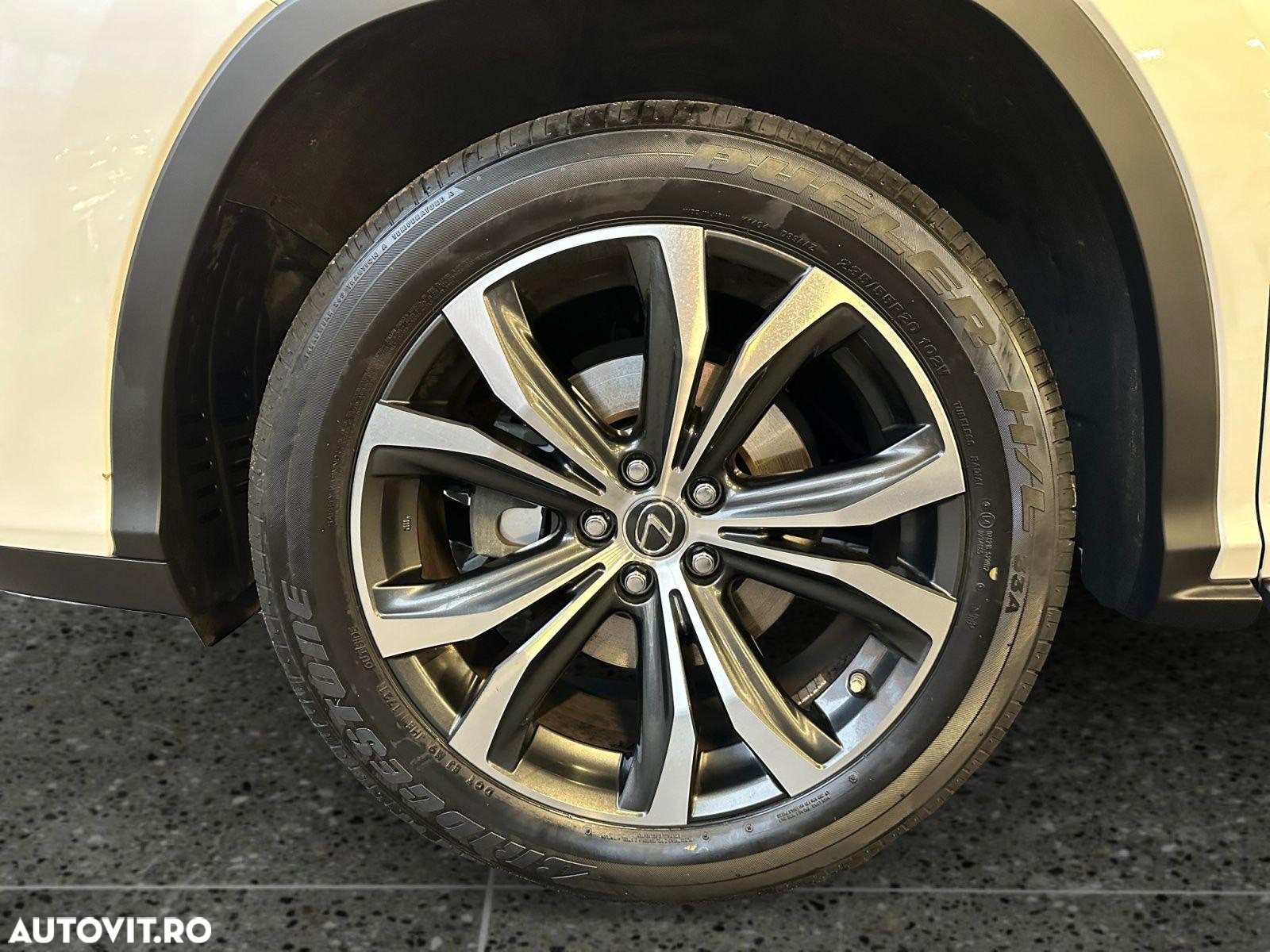 Lexus Seria RX - 10