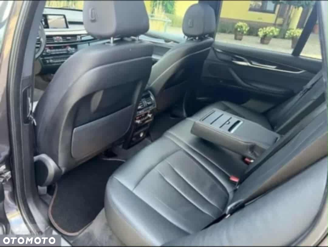 BMW X5 xDrive35i Sport-Aut - 9