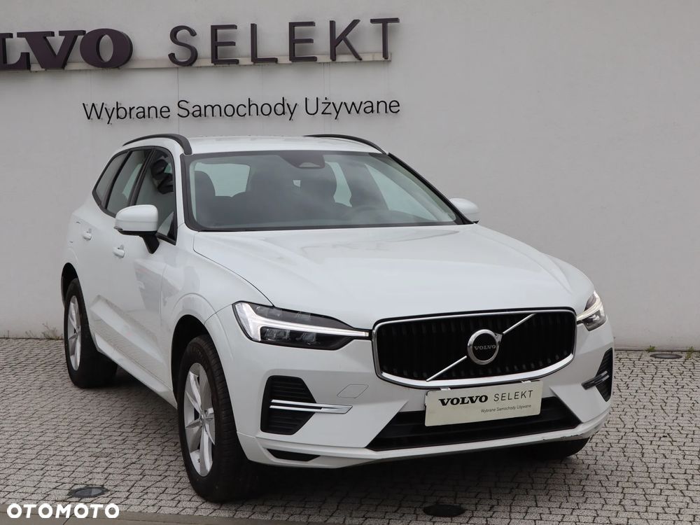 Volvo XC 60 B4 B Momentum - 9