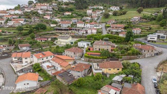 Moradia T3 Isolada + Anexo T1 em Santo Tirso - Grande imagem: 5/60