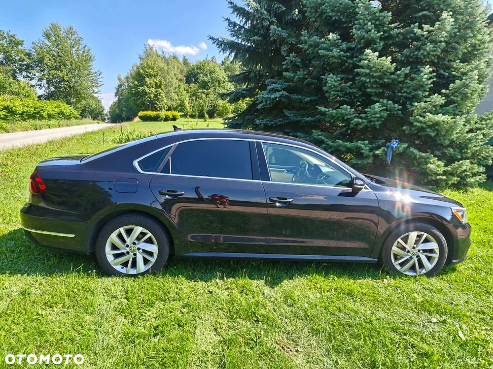 Volkswagen Passat - 10