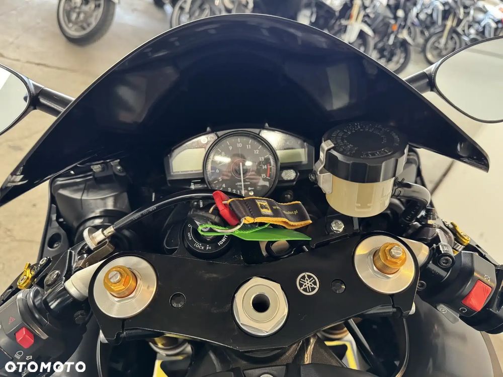 Yamaha YZF - 31