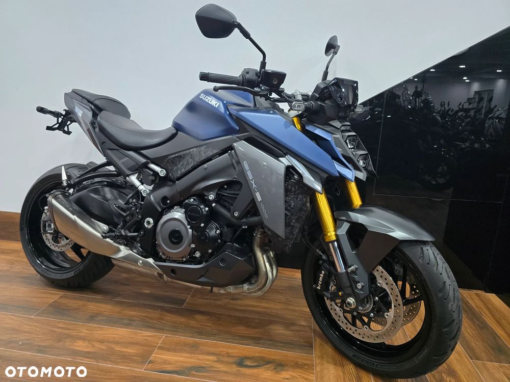 Suzuki GSX - 1
