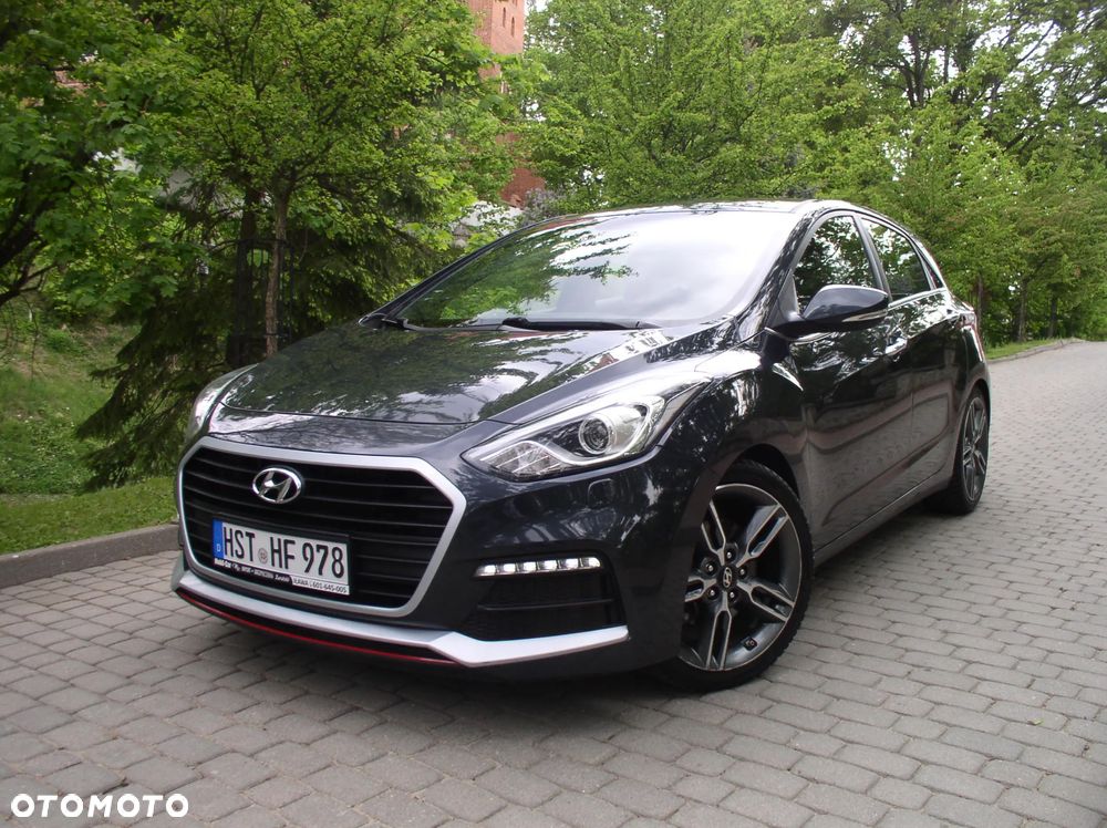 Hyundai i30 1.6 GDI Turbo Luxury - 1