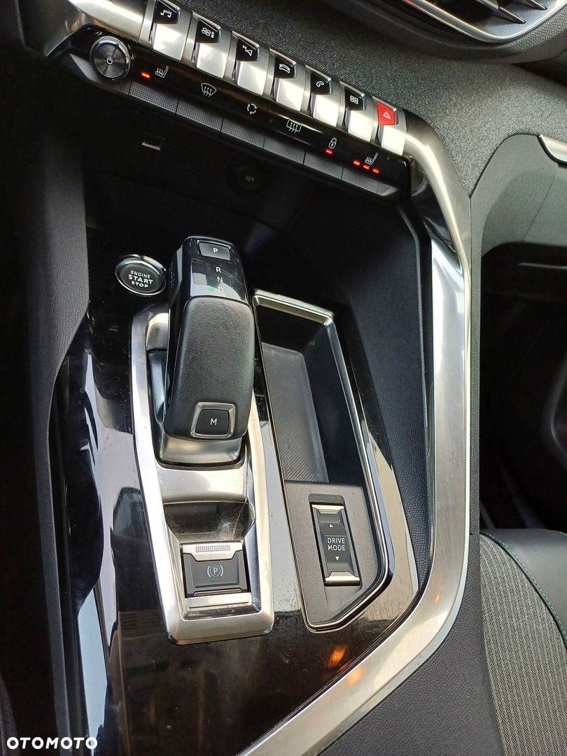 Peugeot 3008 1.2 PureTech Allure Pack S&S EAT8 - 15