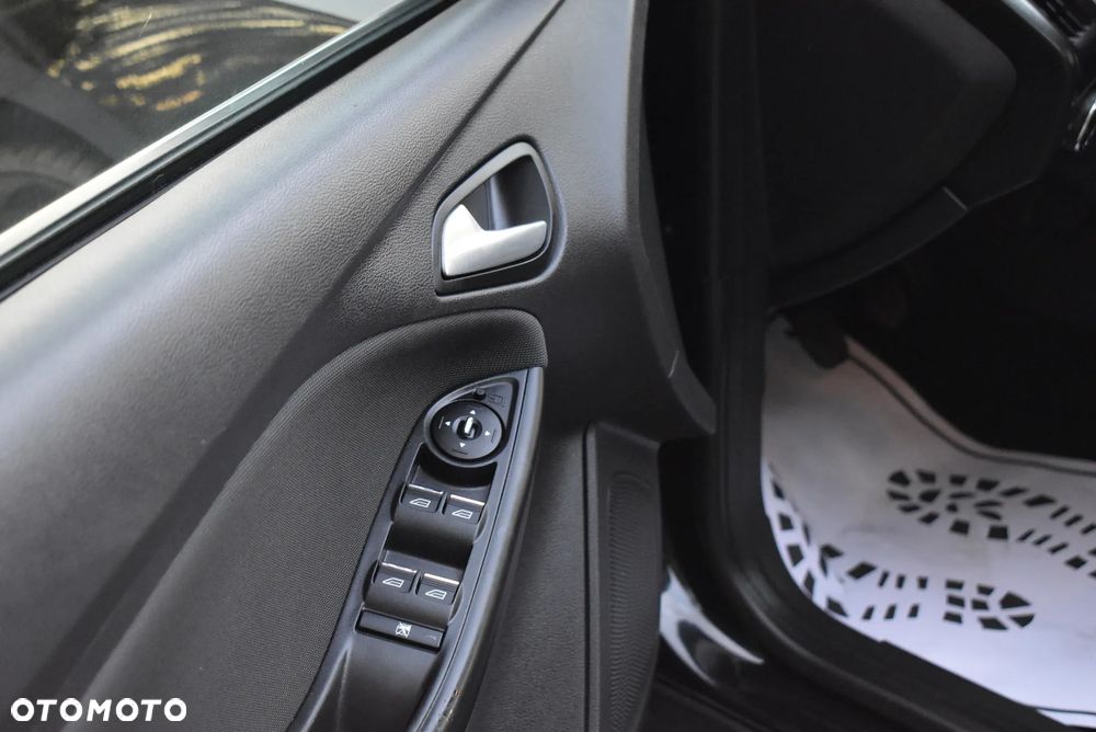 Ford Focus 1.0 EcoBoost Titanium - 19