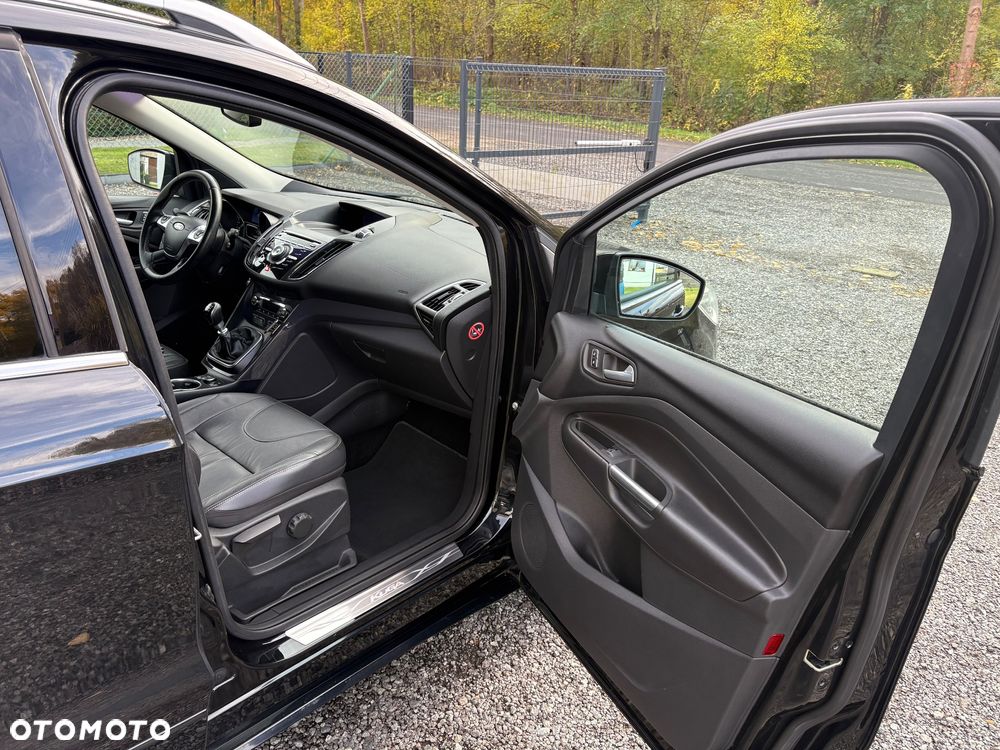 Ford Kuga 2.0 TDCi 4x4 ST-Line - 23