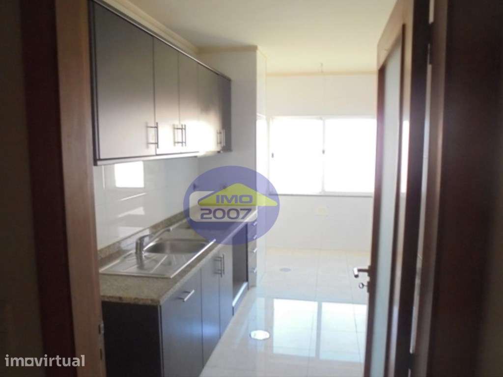 Apartamento T2 em Canelas - Grande imagem: 3/18