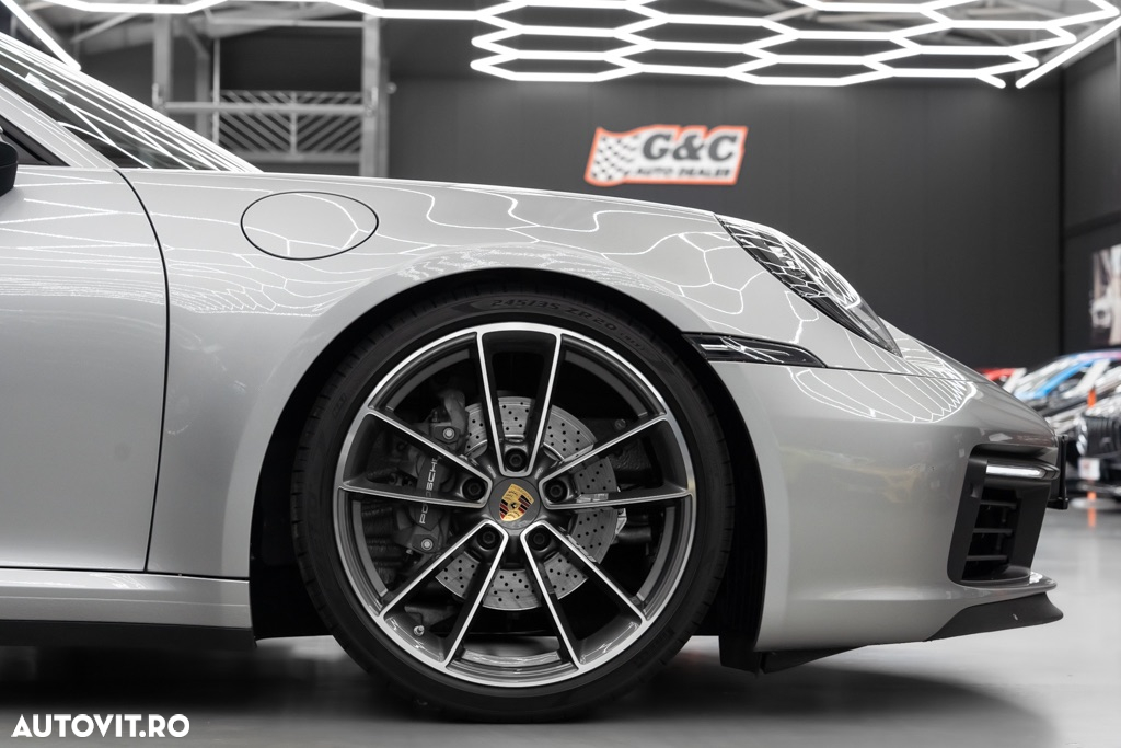 Porsche 911 Carrera Cabriolet PDK - 8