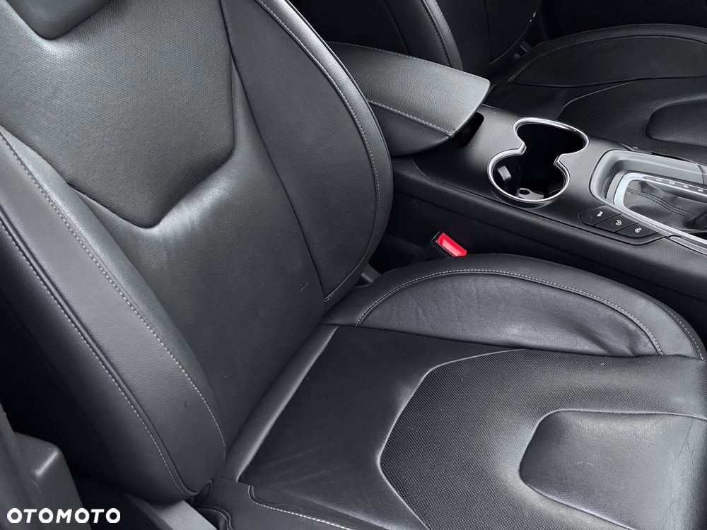 Ford Mondeo SW 2.0 TDCi S&S PowerShift-Aut Titanium - 36