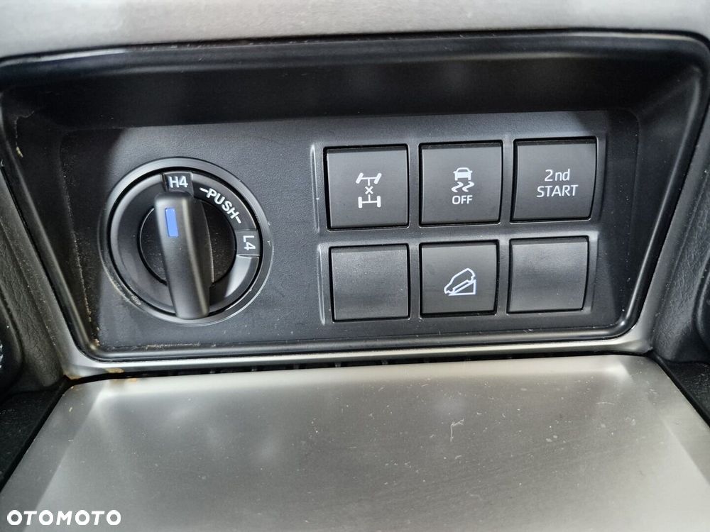 Toyota Land Cruiser LC 2.8 D-4D Prestige - 26
