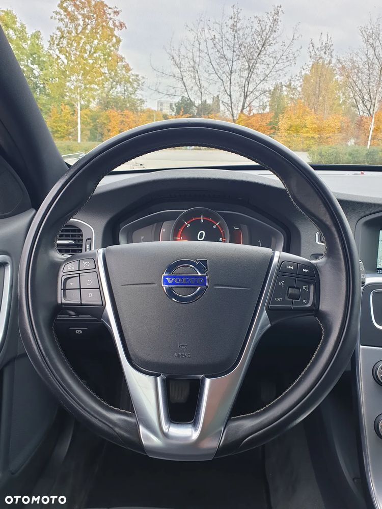 Volvo V60 D4 Summum - 6