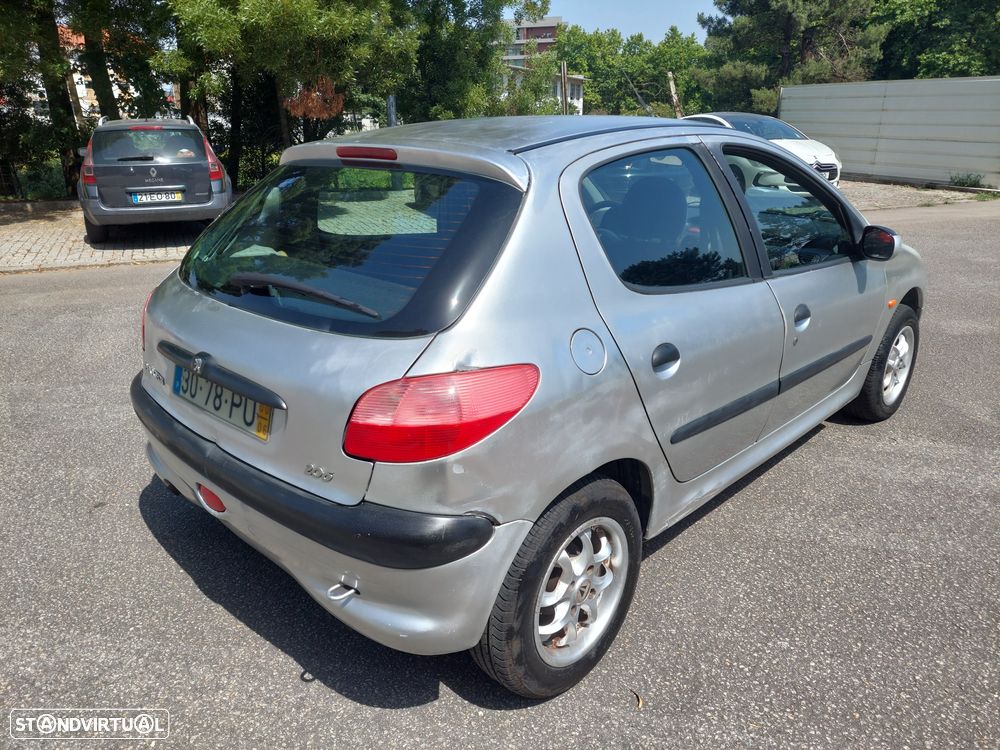 Peugeot 206 1.1 XR - 3