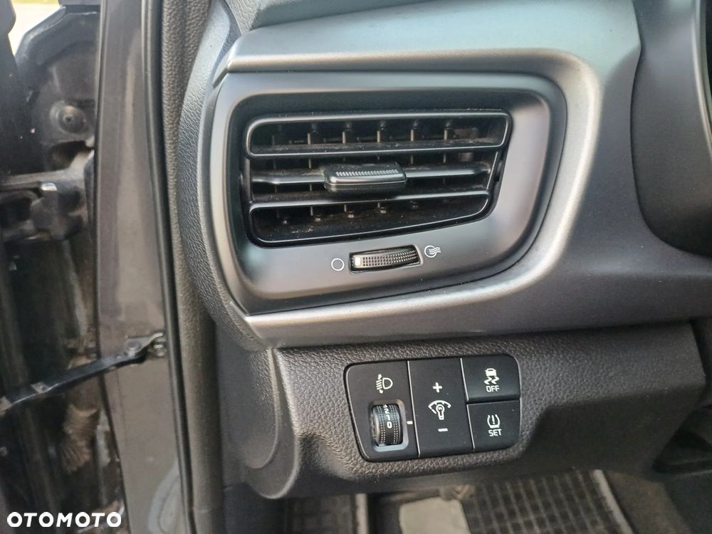 Kia Rio 1.2 Business Line - 23