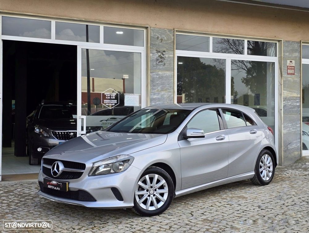 Mercedes-Benz A 180 d Style - 11
