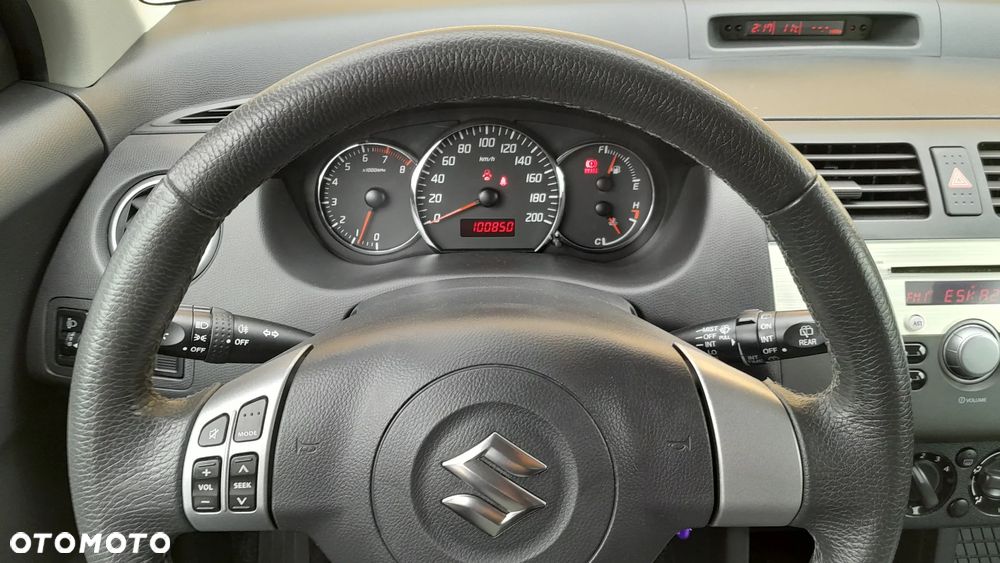 Suzuki Swift - 8