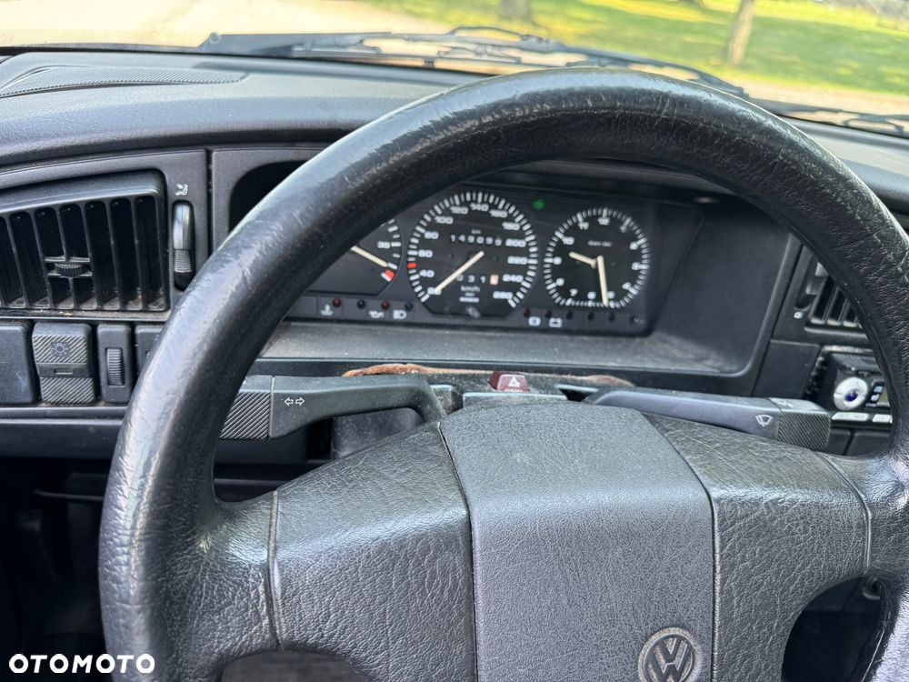 Volkswagen Passat 2.0 GL - 22