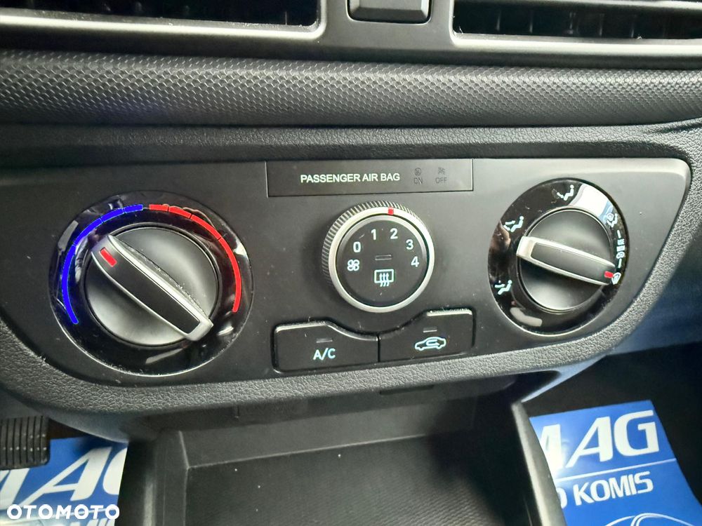 Hyundai i10 1.2 Premium - 24