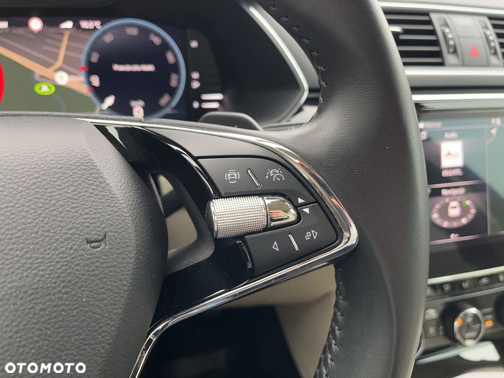 Skoda Superb 2.0 TDI SCR 4x4 L&K DSG - 23