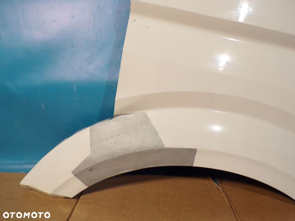 VW CRAFTER 17 - błotnik przedni PRAWY BIAŁY - 5