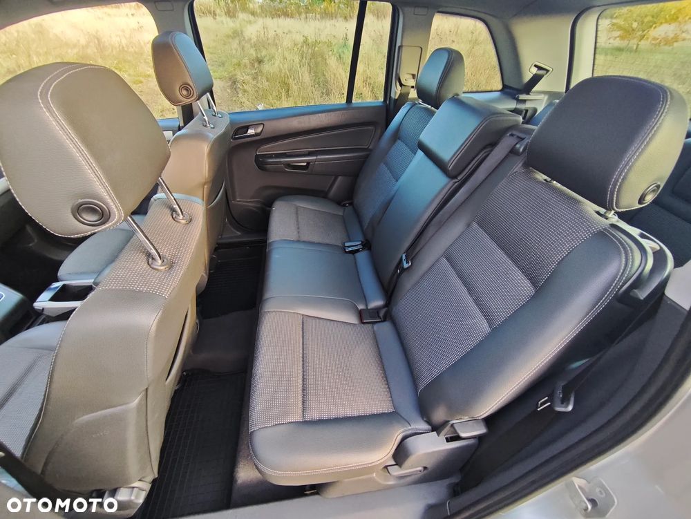 Opel Zafira 1.8 Cosmo - 12