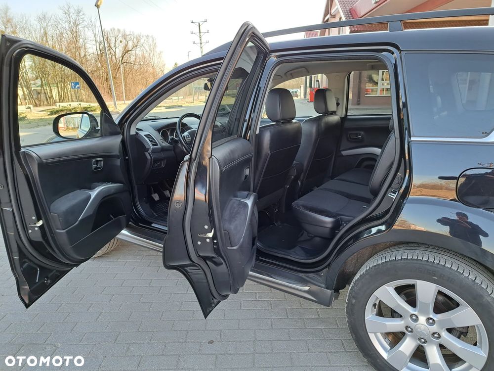 Mitsubishi Outlander - 15