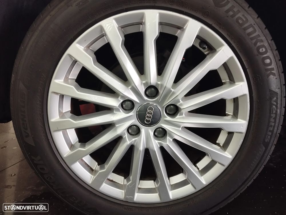 Audi Q2 30 TDI Design S tronic - 9