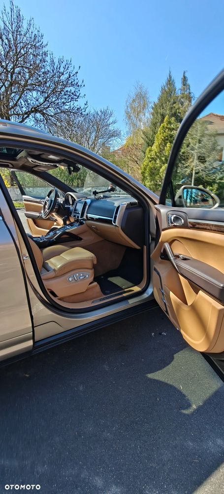 Porsche Cayenne - 11