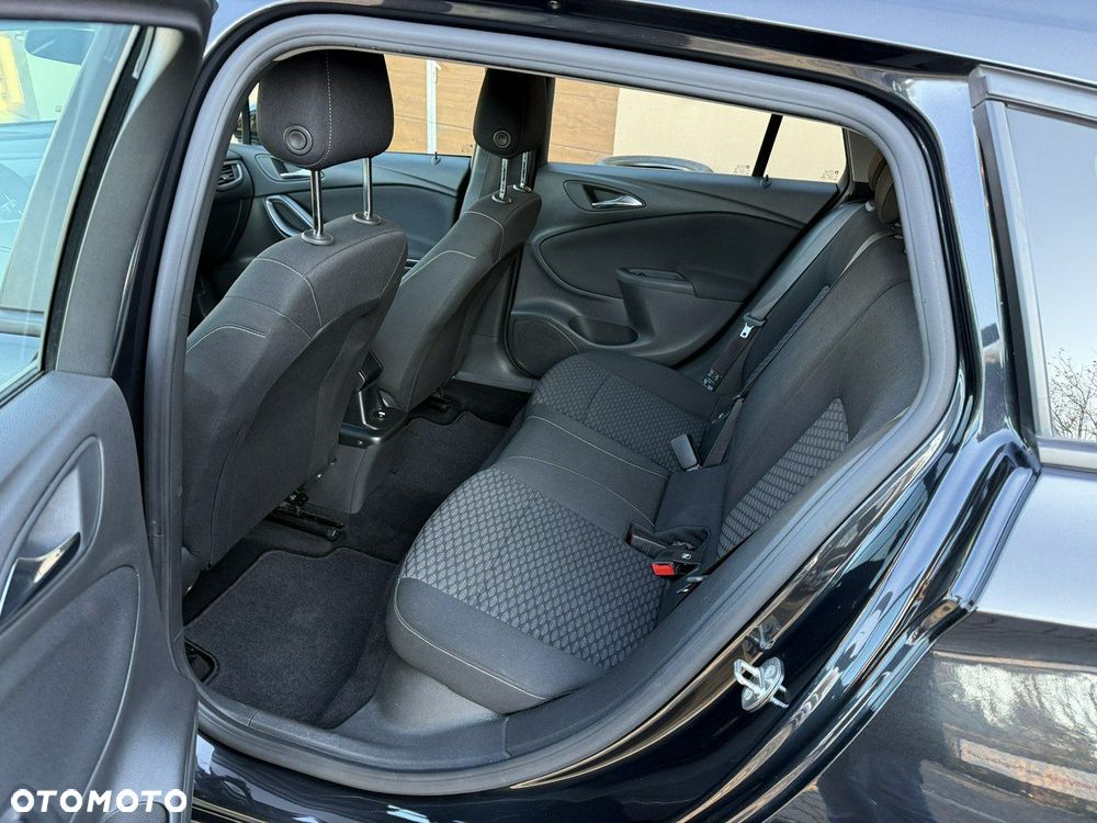 Opel Astra 1.4 Turbo Edition - 25