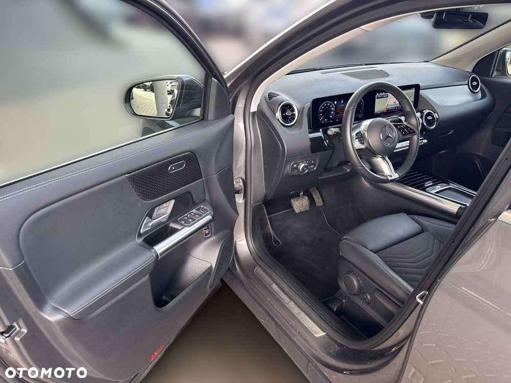 Mercedes-Benz GLA - 10