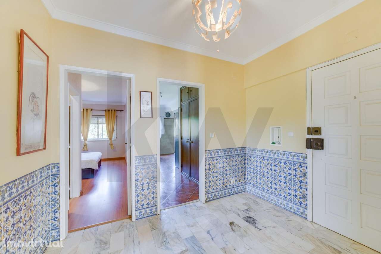 Apartamento T2 em Monte Abraão: Espaço, Luz e Conforto - Grande imagem: 4/18