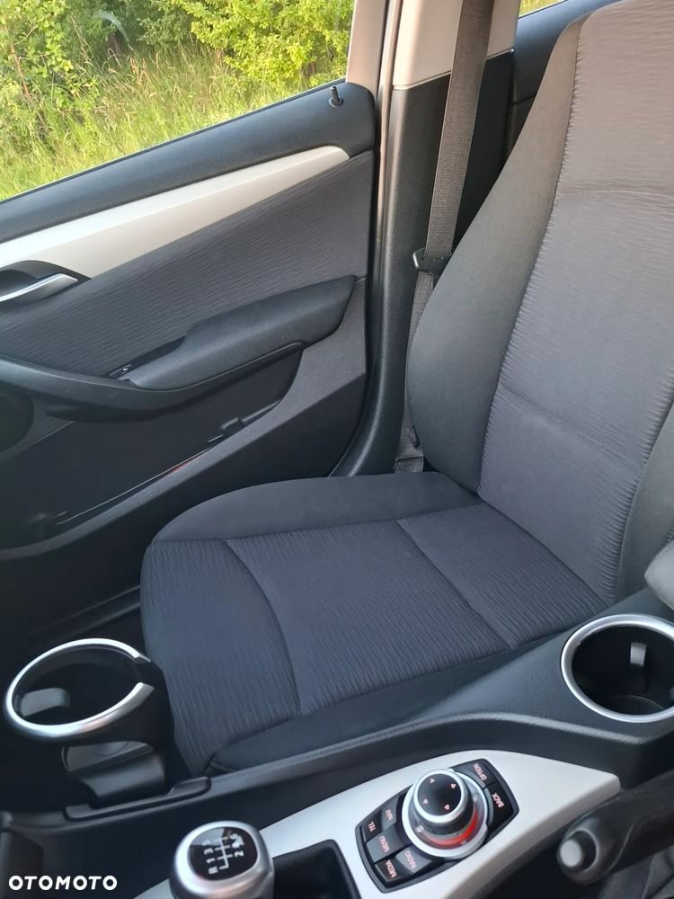 BMW X1 xDrive18d - 6